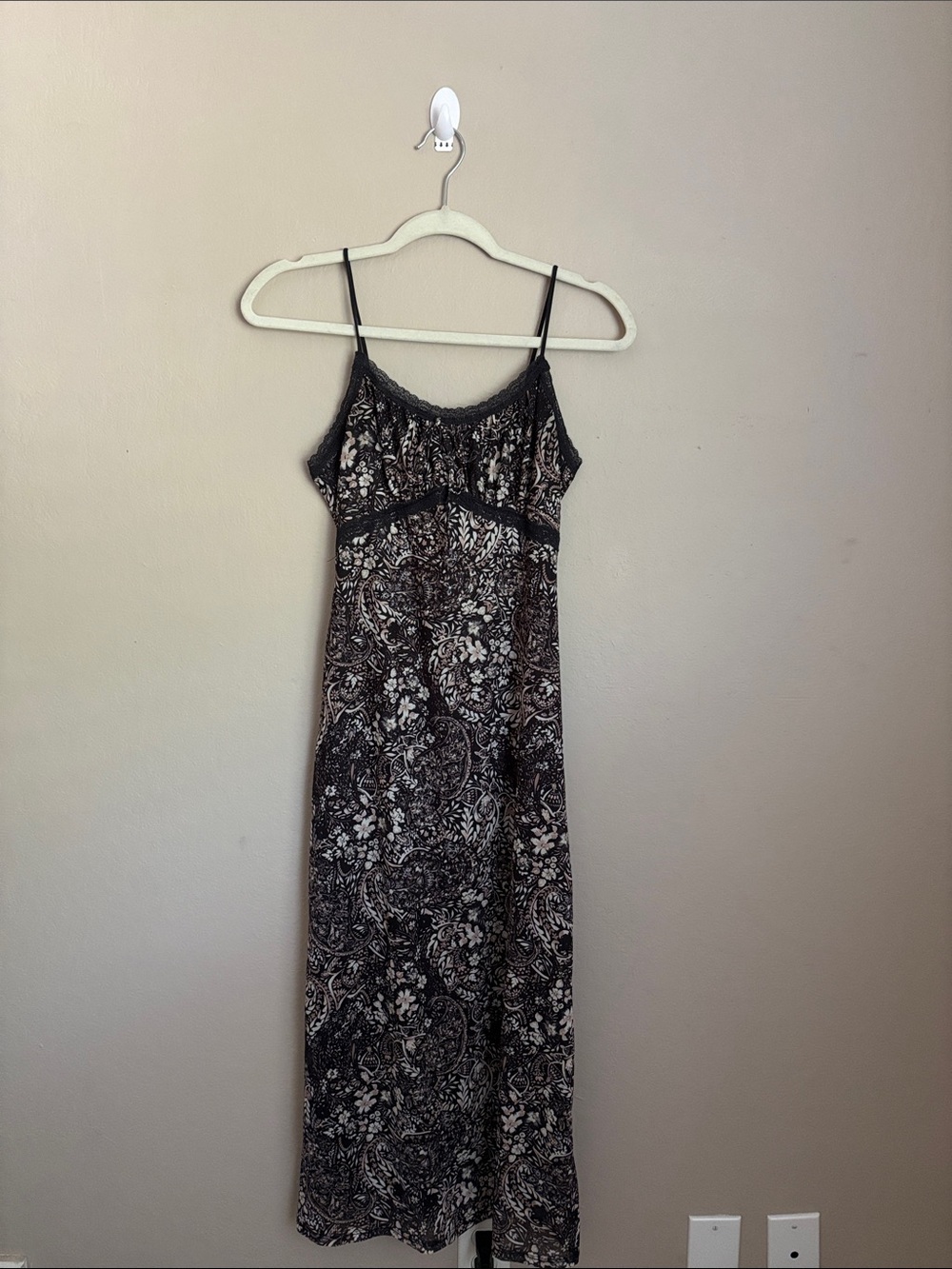 Pink Rose Paisley Black Floral Lace-Trim Maxi Dress size small